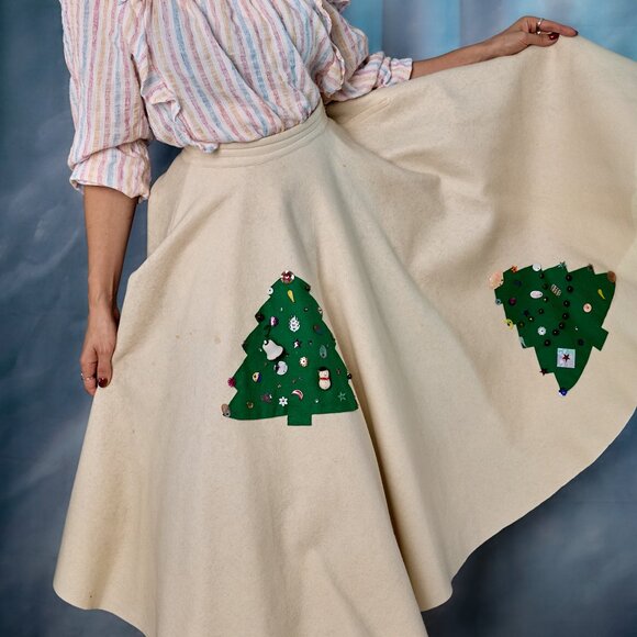 Vintage Cream Felt Poodle Skirt for Xmas - Picture 8 of 11
